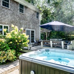Orleans Holiday House